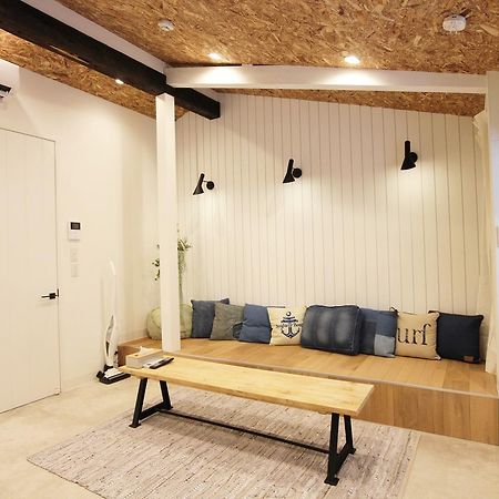 Sekai Hotel Momiji Осака Экстерьер фото